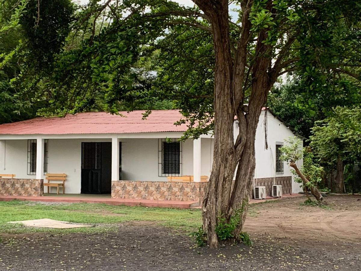 Hotel Chulamar, Piscina Y Restaurante Escuintla Екстериор снимка